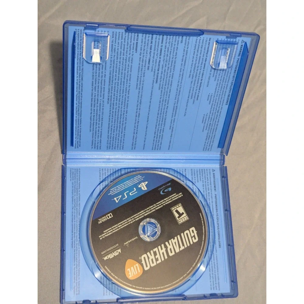 Guitar Hero Live (Sony Playstation 4, 2015) CIB Complete in Box